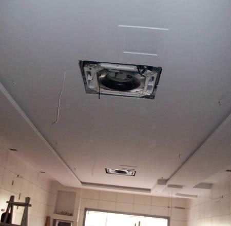 海尔四面出风嵌入机安装效果--济南中央空调