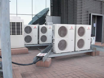 三菱重工海尔机房空调安装现场5